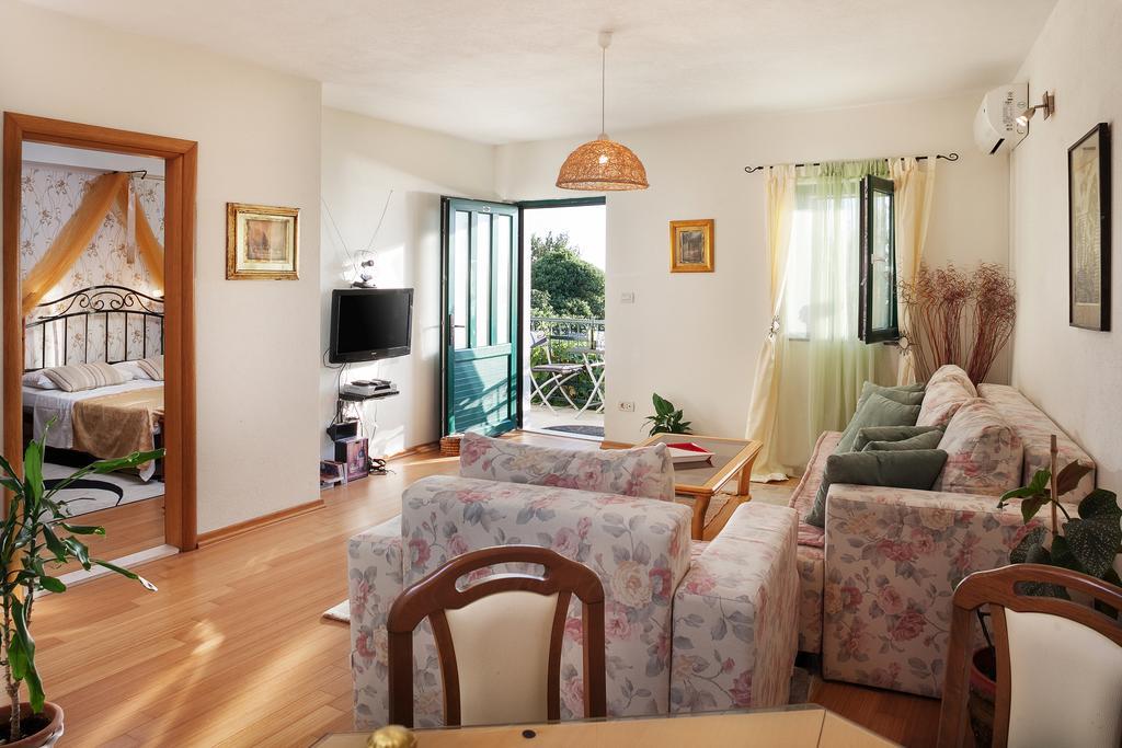 פודגורה Holiday Home Alegra מראה חיצוני תמונה